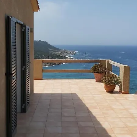 Maison Maquis - La Vue, Le Silence, La Vila